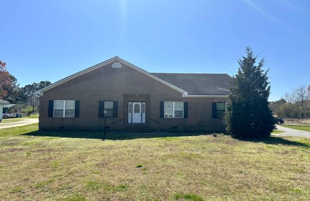 Recently Renovated 6 Bedroom Home! - 4820 Old Stage Highway, Rushmere, VA 23430