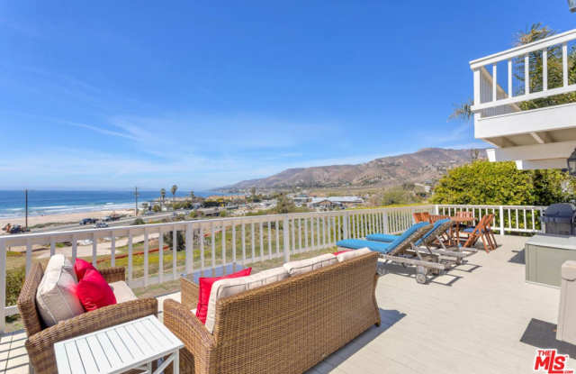 6439 Surfside Way