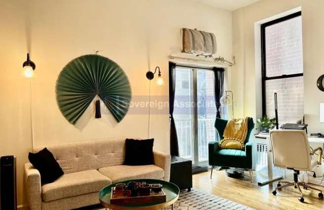 Photo of 213 West 71st Street