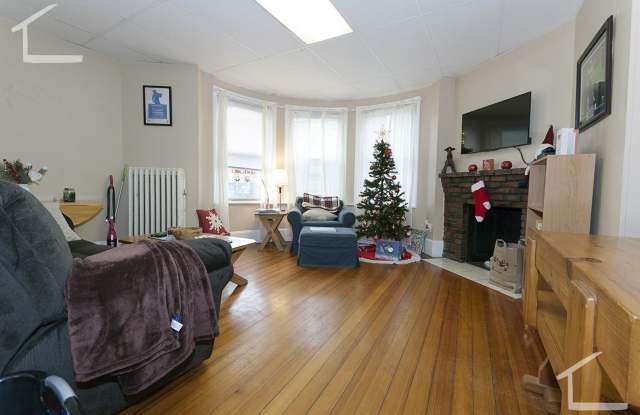 Photo of 885 Beacon St #42 Boston MA 02215