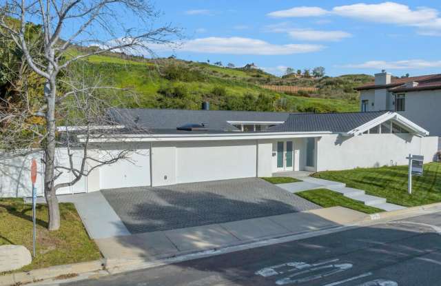 6234 Paseo Canyon Dr