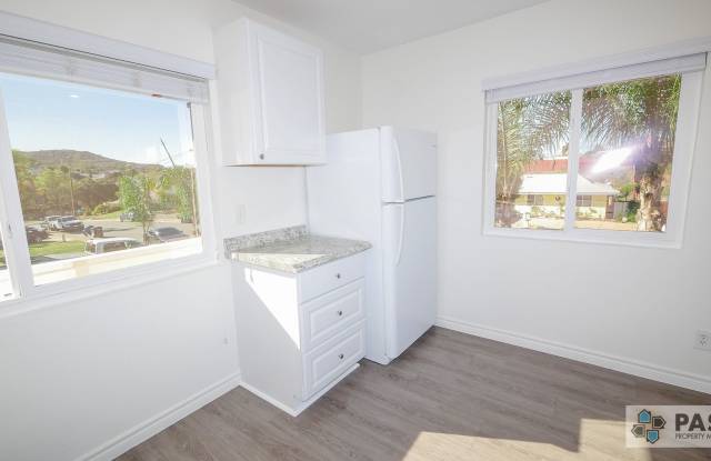 Newly remodeled ADU in a great neighborhood!