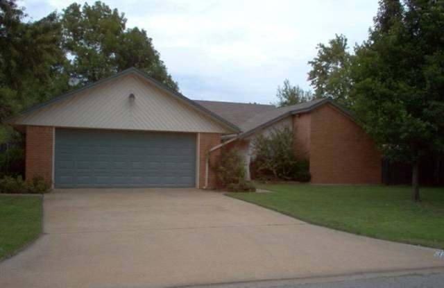 Lovely Eastside Home - 3010 Northeast Lancaster Lane, Lawton, OK 73507