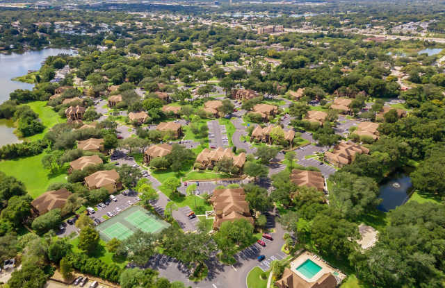 1/1 Condo in Gated Lakefront Community of Altamonte Springs!