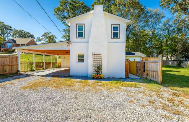 Photo of 103 S Germantown Road