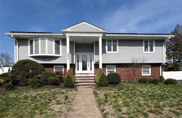 171 Truman Terrace