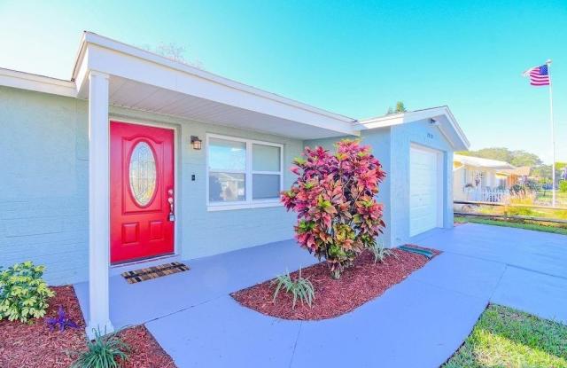 7810 FOX HOLLOW DRIVE