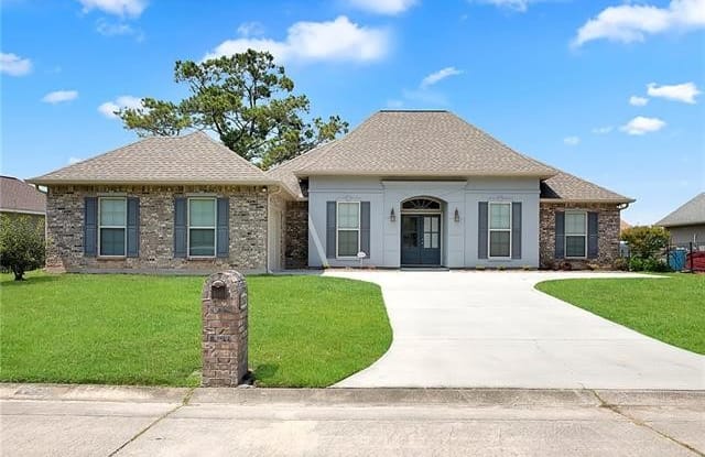 13583 RIVERLAKE Drive - 13583 Riverlake Drive, St. Tammany County, LA 70435