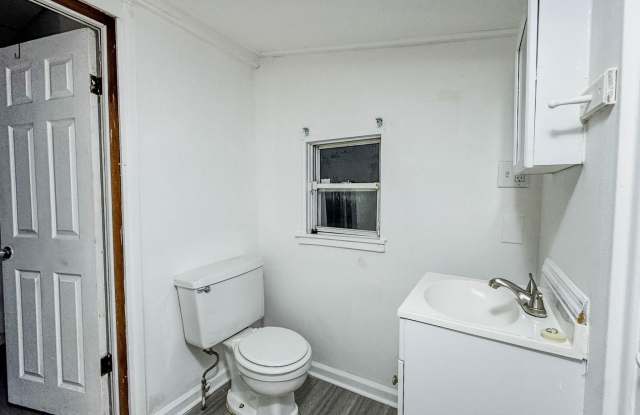 312 N 2ND Street N unit: 1 (First Floor)