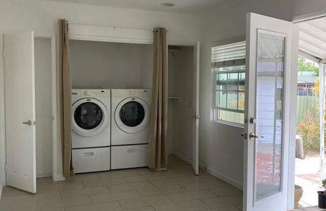 17429 Burbank Boulevard