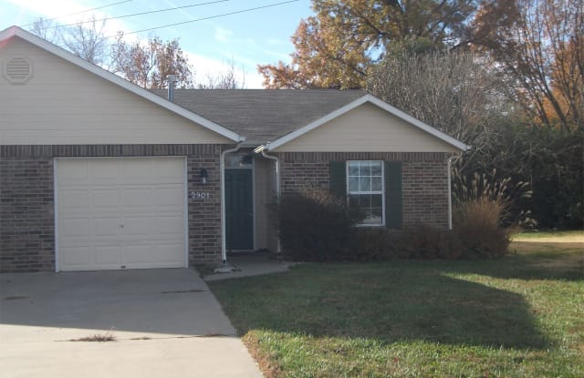 2901 Russel Court - 2901 Russell Court, Manhattan, KS 66502