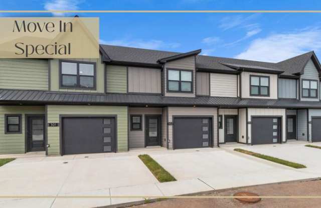 302 Jonathan Wade Cir