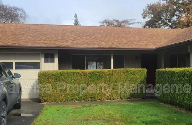 1227 NW Highland Ave