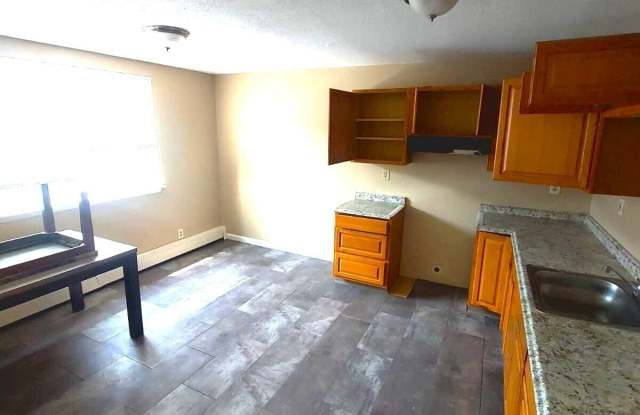 Photo of 63 Huntington Street unit: 2B