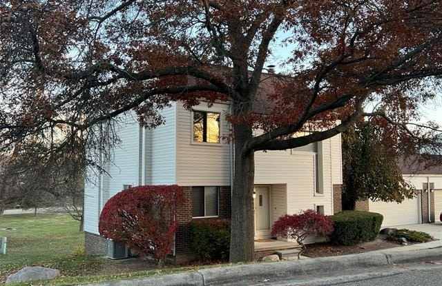 Photo of 5321 Fairway Lane