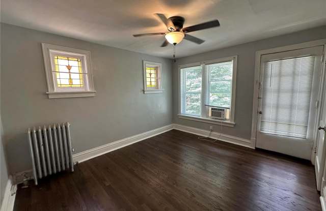 4950 Lindenwood Avenue