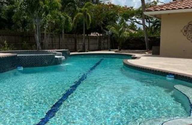 2498 NW 25 Street, Boca Raton, FL 33431