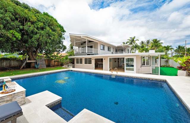 Photo of New to the market! Private Villa w/Pool, AC, walk to beach: Villa Hui Hou
