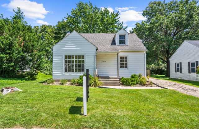 Photo of 1910 Iowa St - Cedar Falls