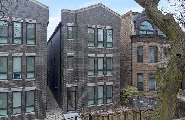 4629 S Michigan Avenue unit: 3