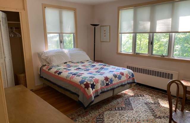 136 Rawson Rd