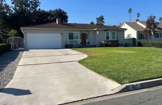 One level Single Family Residence walking to Arcadia Hugo Reid Elementary School