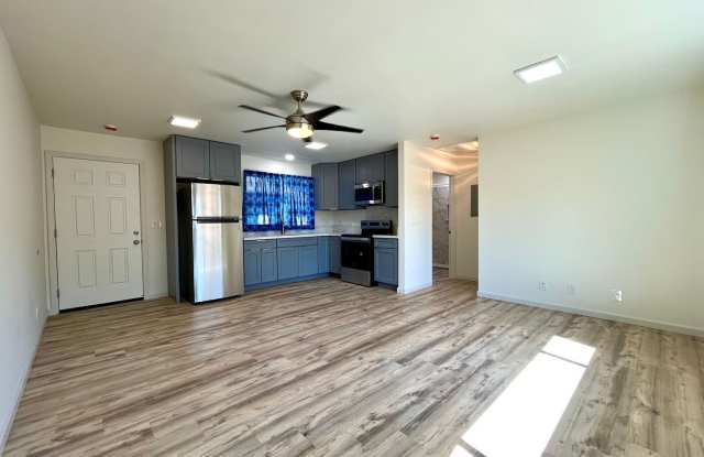 Brand New 1 Bed, 1 Bath Back House in Kaimuki w/ 1 Parking