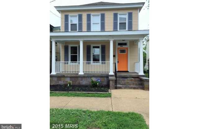 515 AMELIA ST