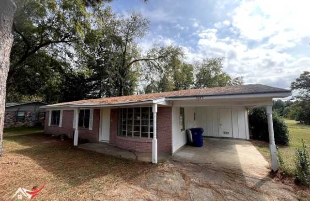 5645 Knollcrest Drive