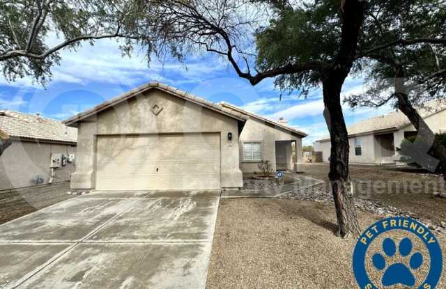 2084 West Cholla Estate Drive