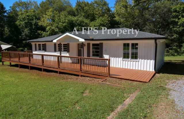 226 Cantrell Drive Southwest