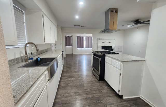 678 West Henderson Avenue - 1