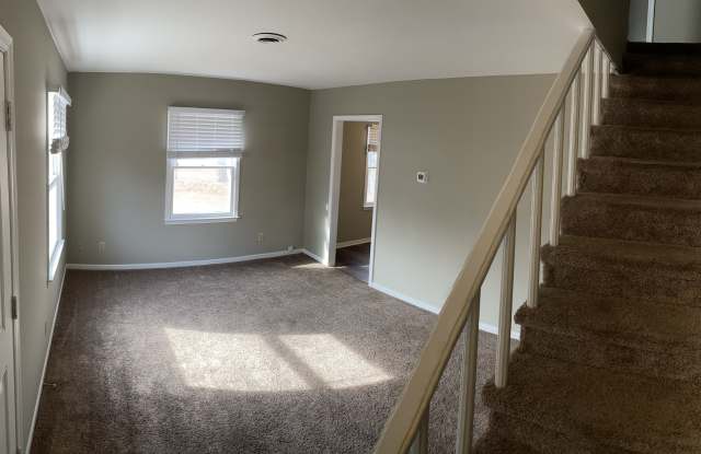 112 State Rd S 42 7449