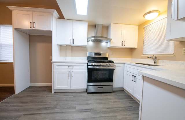 Country Home - 1974 Snyder Ln Stockton CA 95215