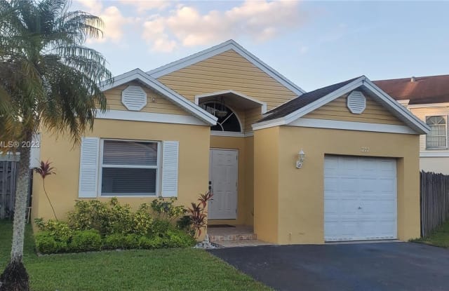 277 SW 159th Ter - 277 Southwest 159th Terrace, Sunrise, FL 33326