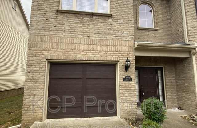 5310 Labelle Court
