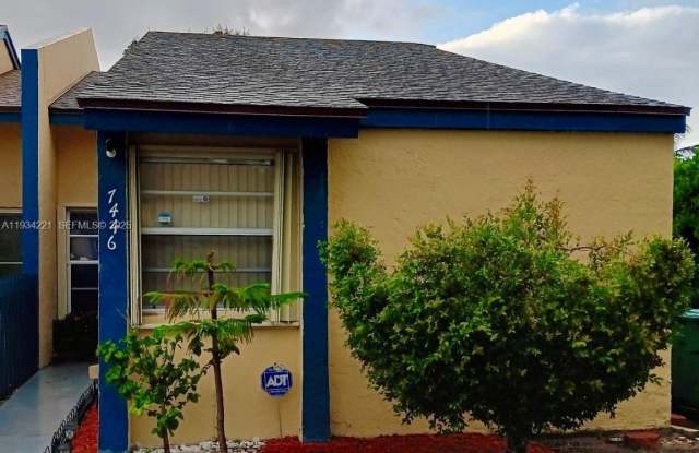 7446 NW 34th St