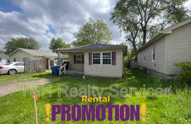 1023 South Worth Avenue