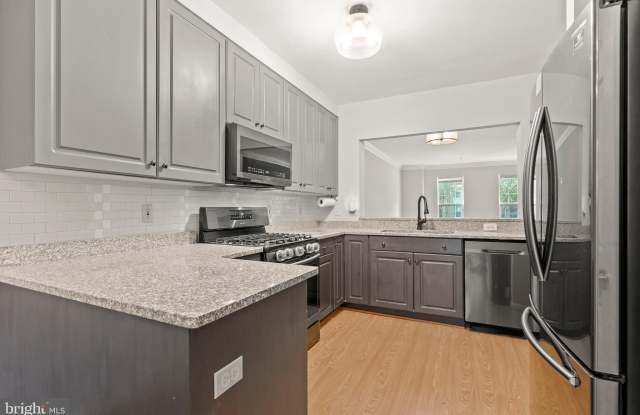 1530 NORTHERN NECK Drive unit: 102