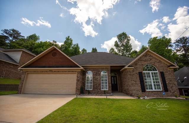 BEAUTIFUL HOME AVAILABLE FROM JULY