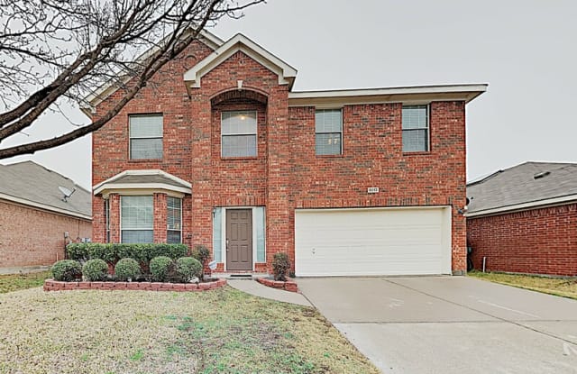 8213 Cedarcrest Ln - 8213 Cedarcrest Ln, Fort Worth, TX 76123