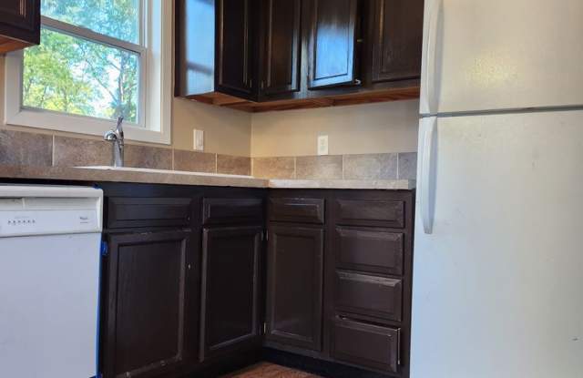 3 Bedroom/1 Bath with garage