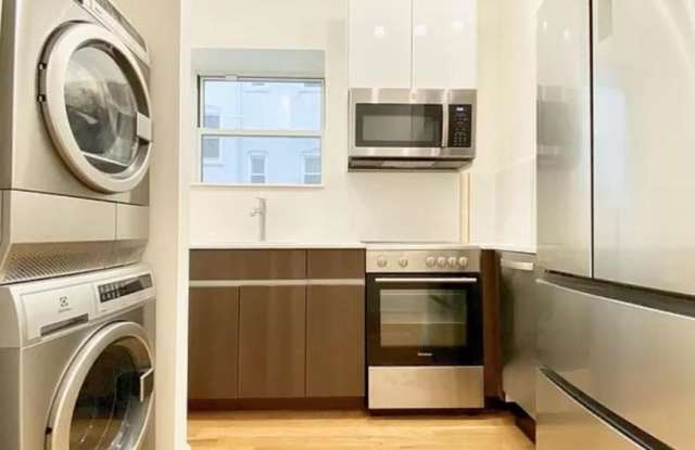 Photo of 68 West 107th Street