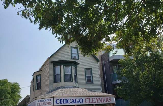 1435 W Diversey Parkway