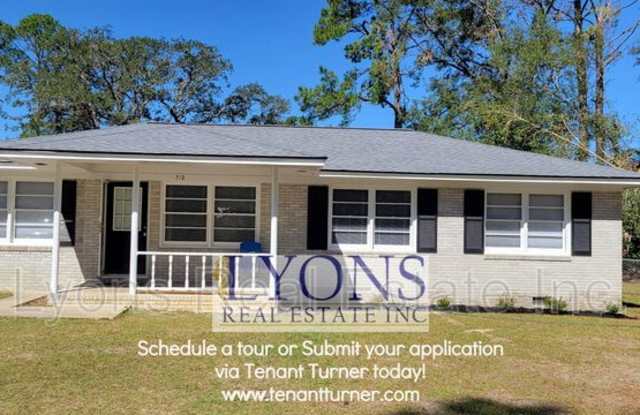 Photo of 718 Azalea Cir