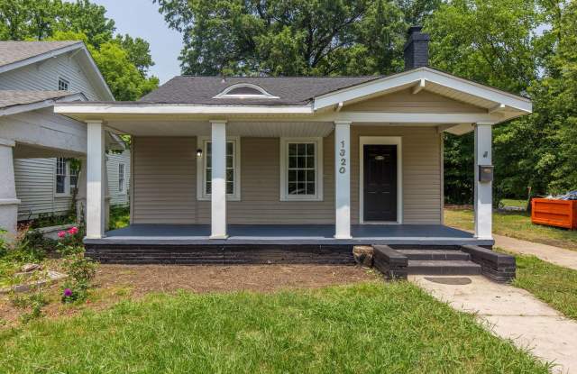 Just renovated: Four Bedroom 2 bath House with office on W Friendly Ave in Greensboro-near UNCG- photos photos