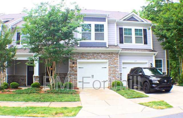1093 Chicory Trace