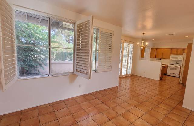 3 bd / 2.5 bath townhouse in Chula Vista