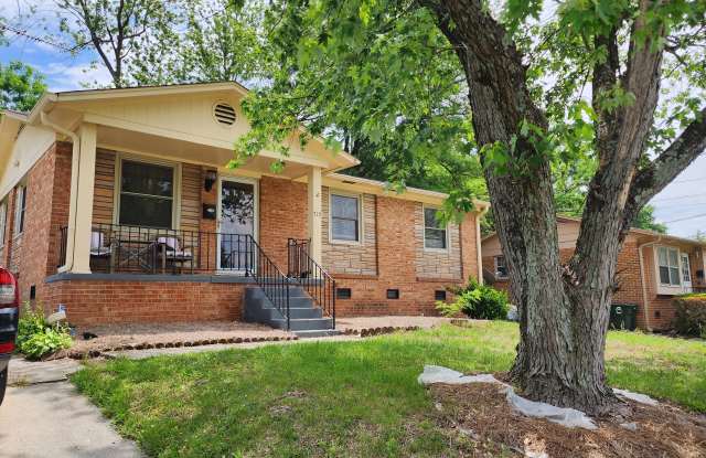 713 Abington Drive