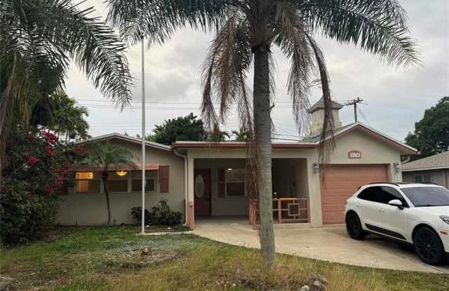 Photo of 1134 Pine tree